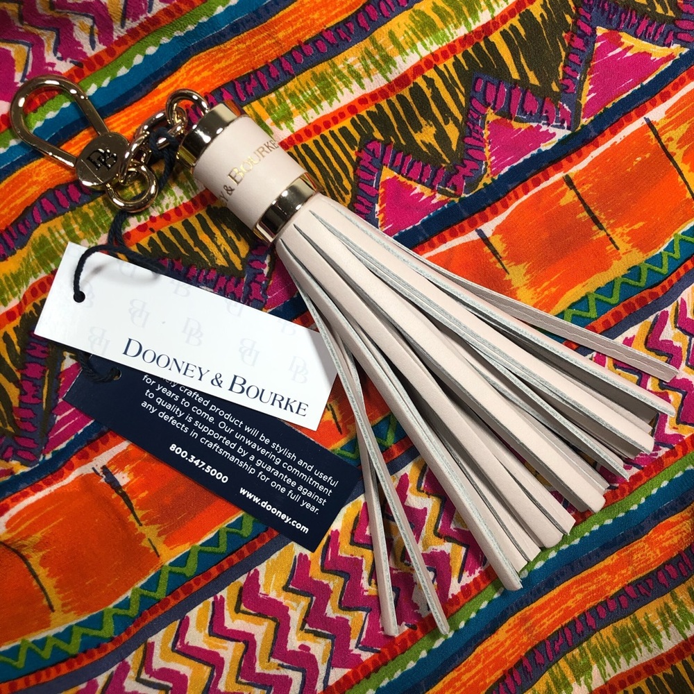 ‼️DROP‼️NWT Dooney&Bourke blush embossed keytassel